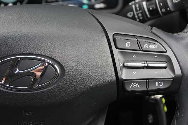 Hyundai KONA 1.0 TGDi 48V MHEV SE Connect 5dr Red