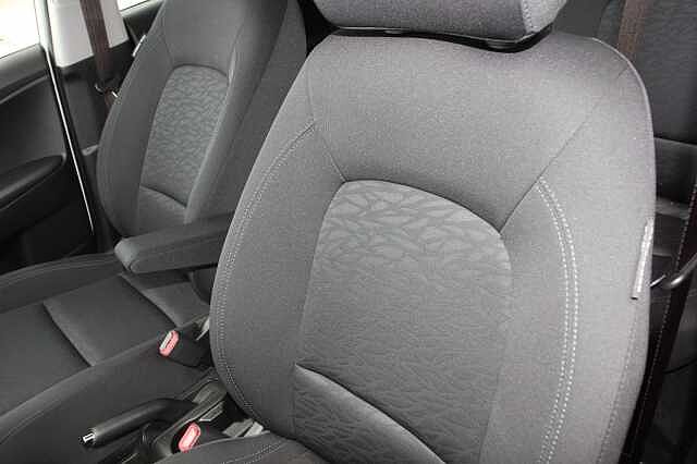 Hyundai IX20 1.6 SE 5dr White