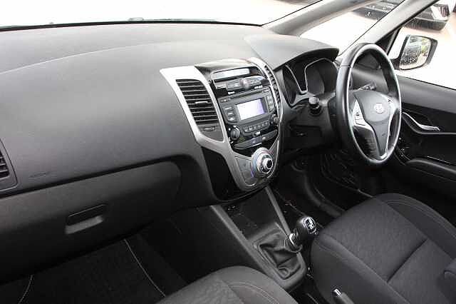 Hyundai IX20 1.6 SE 5dr White