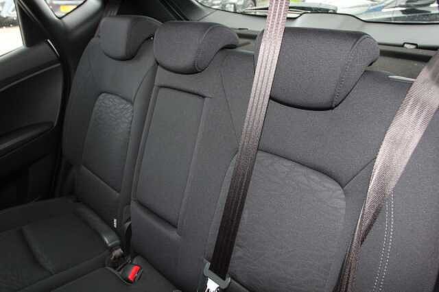 Hyundai IX20 1.6 SE 5dr White