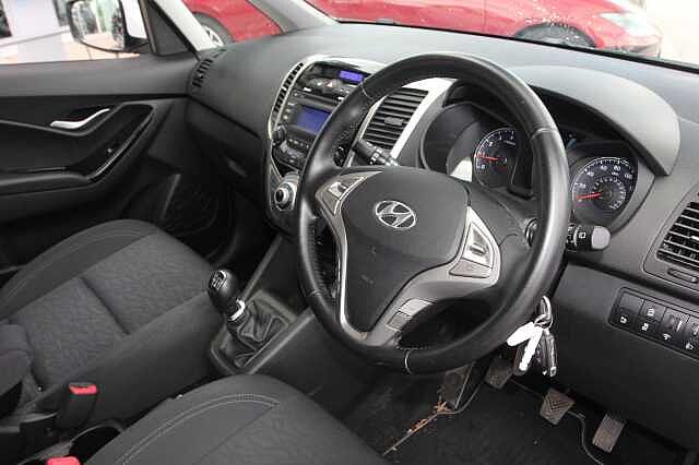 Hyundai IX20 1.6 SE 5dr White