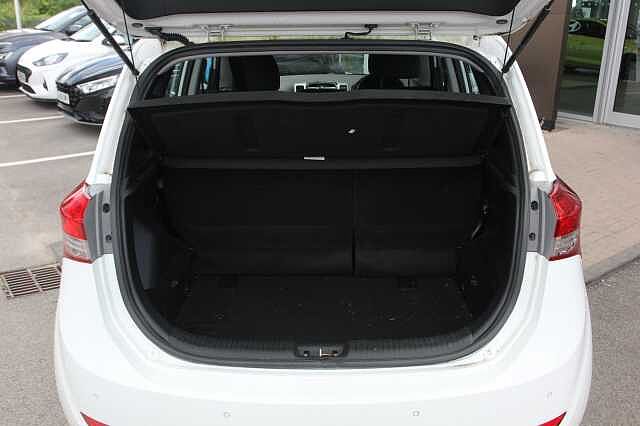 Hyundai IX20 1.6 SE 5dr White