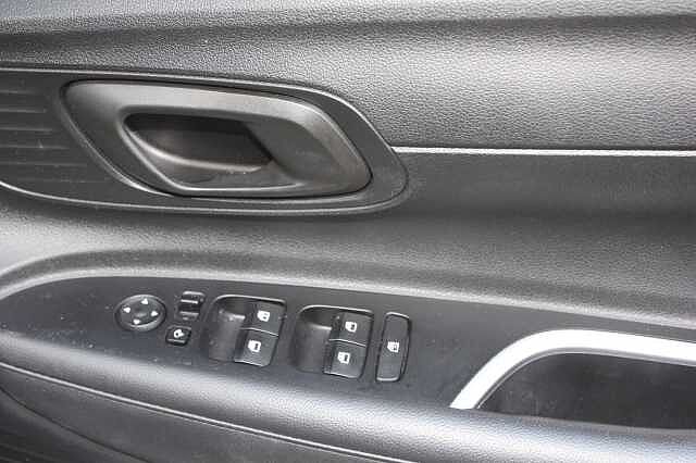 Hyundai BAYON 1.0 TGDi 48V MHEV SE Connect 5dr DCT Black