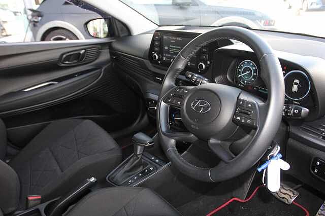 Hyundai BAYON 1.0 TGDi 48V MHEV SE Connect 5dr DCT Black