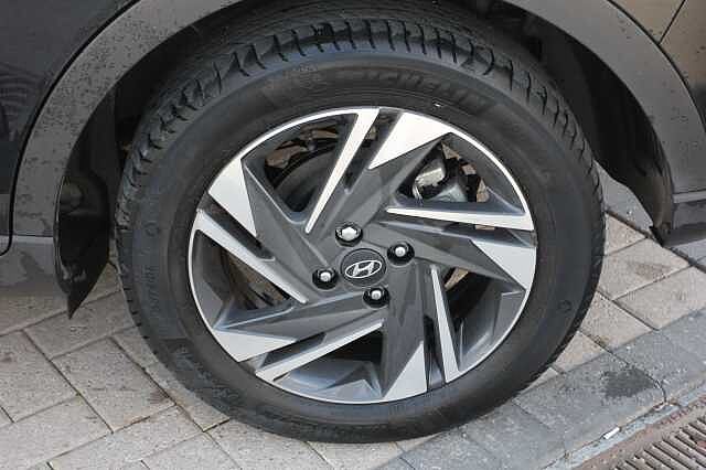 Hyundai BAYON 1.0 TGDi 48V MHEV SE Connect 5dr DCT Black