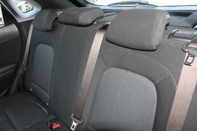 Hyundai KONA 1.0 TGDi 48V MHEV SE Connect 5dr White