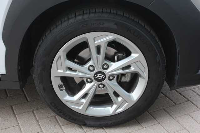 Hyundai KONA 1.0 TGDi 48V MHEV SE Connect 5dr White