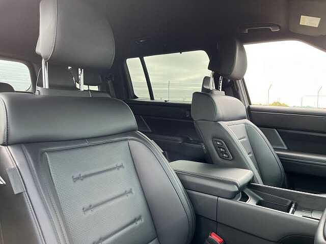 Hyundai SANTA FE 1.6 T-GDi 13.8kWh Calligraphy SUV 5dr Petrol Plug-in Hybrid Auto 4WD Euro 6 (s/s