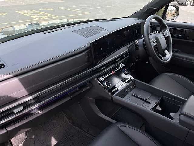 Hyundai SANTA FE 1.6 T-GDi 13.8kWh Calligraphy SUV 5dr Petrol Plug-in Hybrid Auto 4WD Euro 6 (s/s