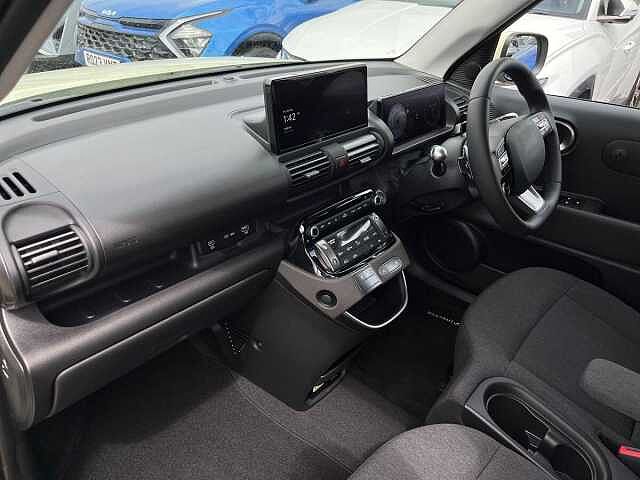 Hyundai INSTER Long Range 49kWh 02 Auto 5dr Yellow