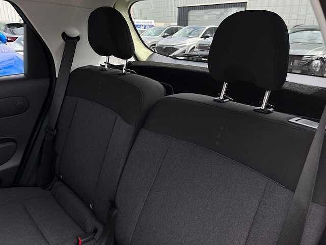 Hyundai INSTER Long Range 49kWh 02 Auto 5dr Yellow