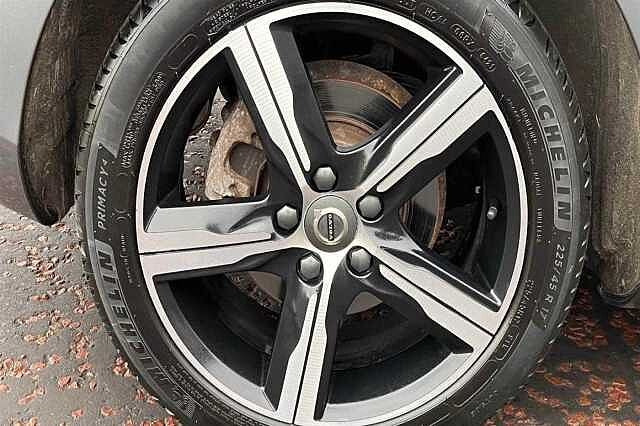 Volvo V40 2.0TD D3 R-Design Edition 5-Door Hatchback