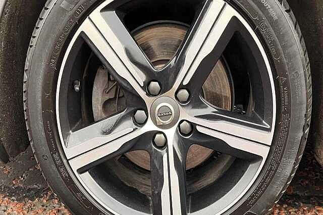 Volvo V40 2.0TD D3 R-Design Edition 5-Door Hatchback