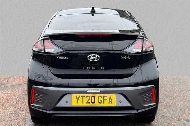 Hyundai IONIQ 1.6 GDi (105ps) Premium SE Hybrid DCT 5Dr HB Phantom Black