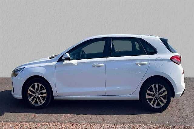 Hyundai I30 New Generation i30 1.0 T-GDi (120ps) SE Polar White