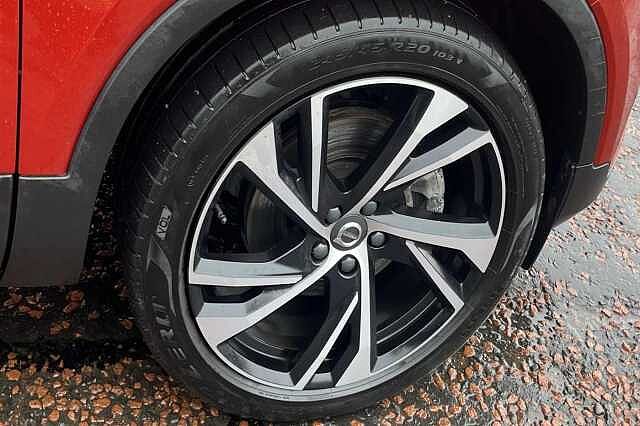 Volvo XC40 SUV 2.0 B4 (197bhp) AWD R-Design Pro