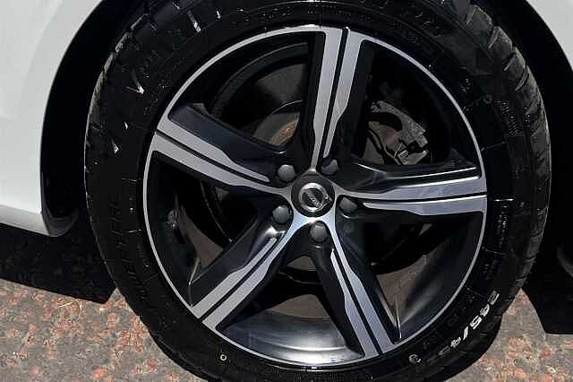 Volvo V90 2.0TD 235bhp AWD D5 R-Design Pro Powerpulse