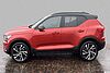 Volvo XC40 SUV 2.0 B4 (197bhp) AWD R-Design Pro Red