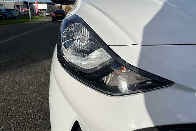 Hyundai I10 1.2 Advance Hatchback 5dr Petrol Auto Euro 6 (s/s) (79 ps) White