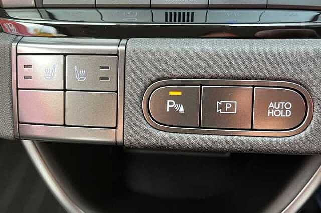 Hyundai INSTER Long Range 49kWh 02 SUV 5dr Electric Auto (115 ps) Black