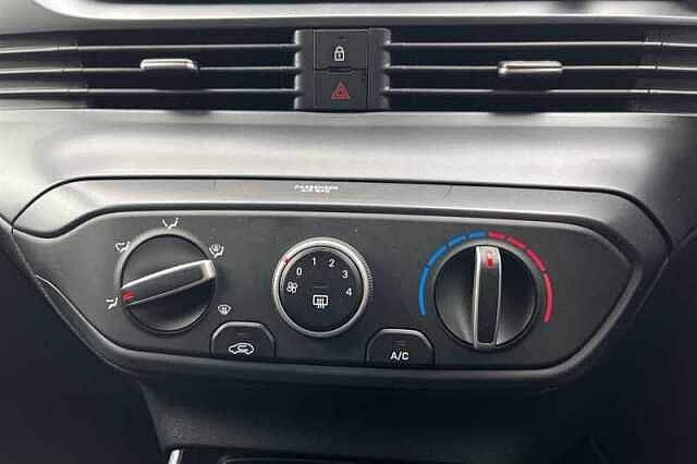 Hyundai i20 1.0 T-GDi Black Line Hatchback 5dr Petrol Manual Euro 6 (s/s) (90 ps)