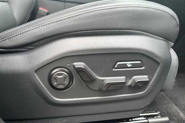 Hyundai SANTA FE 1.6 T-GDi 13.8kWh Calligraphy SUV 5dr Petrol Plug-in Hybrid Auto 4WD Euro 6 (s/s