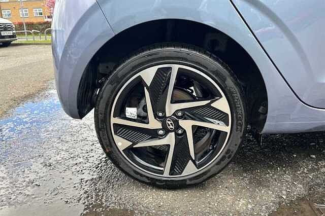 Hyundai i10 1.2 Premium Hatchback 5dr Petrol Auto Euro 6 (s/s) (79 ps)