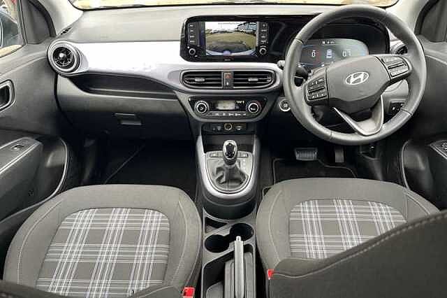 Hyundai i10 1.2 Premium Hatchback 5dr Petrol Auto Euro 6 (s/s) (79 ps)