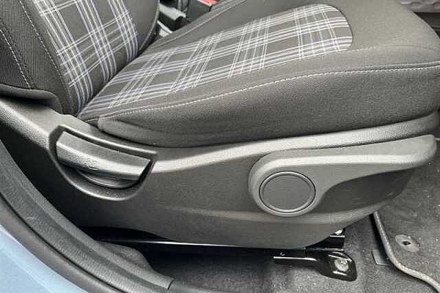 Hyundai i10 1.2 Premium Hatchback 5dr Petrol Auto Euro 6 (s/s) (79 ps)
