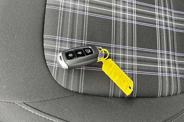 Hyundai i10 1.2 Premium Hatchback 5dr Petrol Auto Euro 6 (s/s) (79 ps)