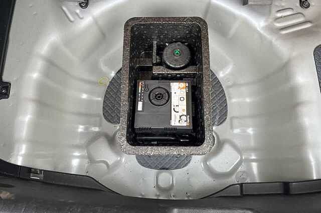 Hyundai i10 1.2 Premium Hatchback 5dr Petrol Auto Euro 6 (s/s) (79 ps)