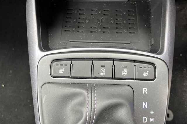 Hyundai i10 1.2 Premium Hatchback 5dr Petrol Auto Euro 6 (s/s) (79 ps)