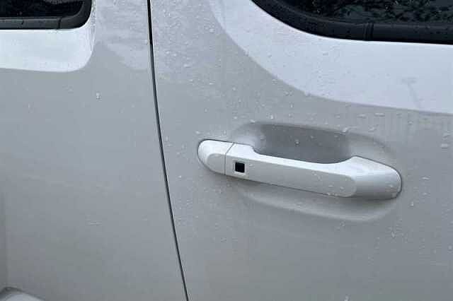 Hyundai INSTER Long Range 49kWh 02 SUV 5dr Electric Auto (115 ps)