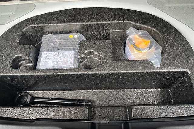 Hyundai INSTER Long Range 49kWh 02 SUV 5dr Electric Auto (115 ps)