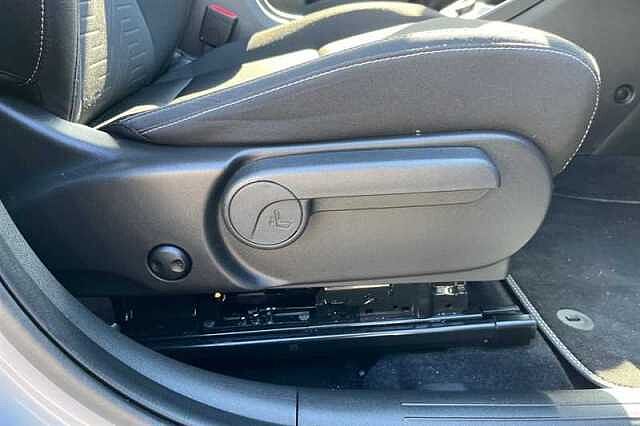 Hyundai KONA 48.4kWh Advance SUV 5dr Electric Auto (156 ps)