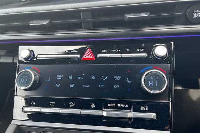 Hyundai SANTA FE 1.6 T-GDi 13.8kWh Calligraphy SUV 5dr Petrol Plug-in Hybrid Auto 4WD Euro 6 (s/s