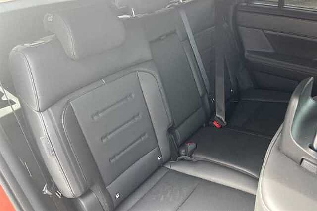 Hyundai SANTA FE 1.6 T-GDi 13.8kWh Calligraphy SUV 5dr Petrol Plug-in Hybrid Auto 4WD Euro 6 (s/s