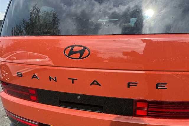 Hyundai SANTA FE 1.6 T-GDi 13.8kWh Calligraphy SUV 5dr Petrol Plug-in Hybrid Auto 4WD Euro 6 (s/s