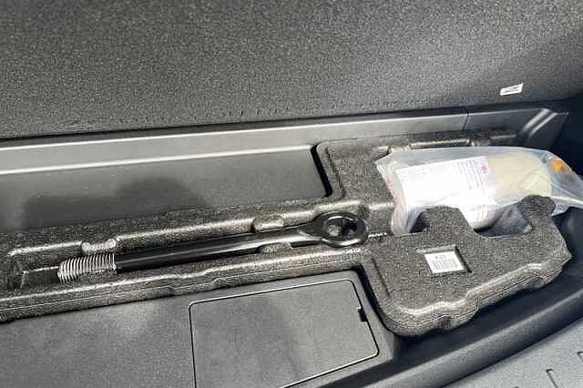 Hyundai SANTA FE 1.6 T-GDi 13.8kWh Calligraphy SUV 5dr Petrol Plug-in Hybrid Auto 4WD Euro 6 (s/s