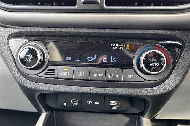 Hyundai I10 1.2 Premium Hatchback 5dr Petrol Auto Euro 6 (s/s) (79 ps) Blue