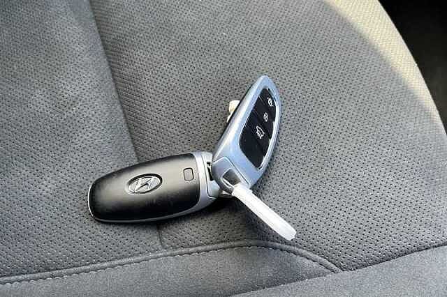 Hyundai TUCSON 1.6 h T-GDi N Line SUV 5dr Petrol Hybrid Auto Euro 6 (s/s) (230 ps) Grey