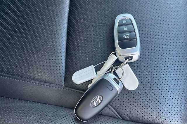 Hyundai TUCSON 1.6 h T-GDi Ultimate SUV 5dr Petrol Hybrid Auto Euro 6 (s/s) (230 ps) White