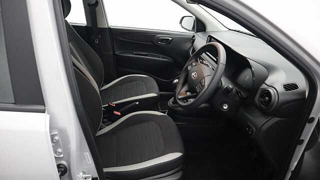 Hyundai I10 1.0 Advance Hatchback 5dr Petrol Manual Euro 6 (s/s) (63 ps) Grey