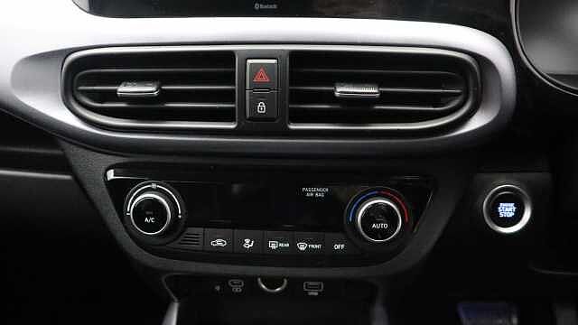 Hyundai i10 1.0 Premium Hatchback 5dr Petrol Auto Euro 6 (s/s) (63 ps)