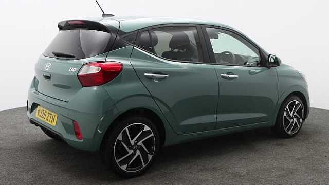 Hyundai i10 1.0 Premium Hatchback 5dr Petrol Auto Euro 6 (s/s) (63 ps)