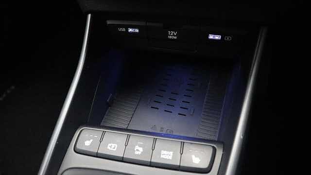 Hyundai BAYON 1.0 T-GDi MHEV Premium SUV 5dr Petrol Hybrid Manual Euro 6 (s/s) (100 ps) Red