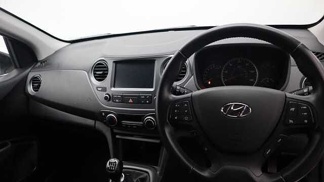 Hyundai I10 1.2 Premium Hatchback 5dr Petrol Manual Euro 6 (87 ps) White