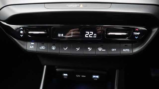 Hyundai I20 1.0 T-GDi Premium Hatchback 5dr Petrol DCT Euro 6 (s/s) (100 ps) White