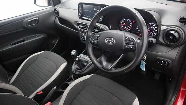 Hyundai I10 1.2 SE Connect Hatchback 5dr Petrol Manual Euro 6 (s/s) (84 ps) Red