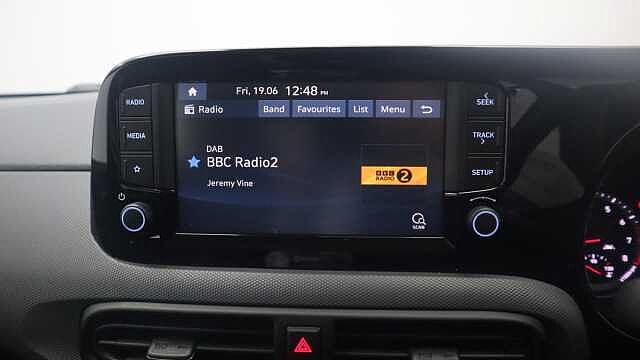 Hyundai I10 1.2 SE Connect Hatchback 5dr Petrol Manual Euro 6 (s/s) (84 ps) Red